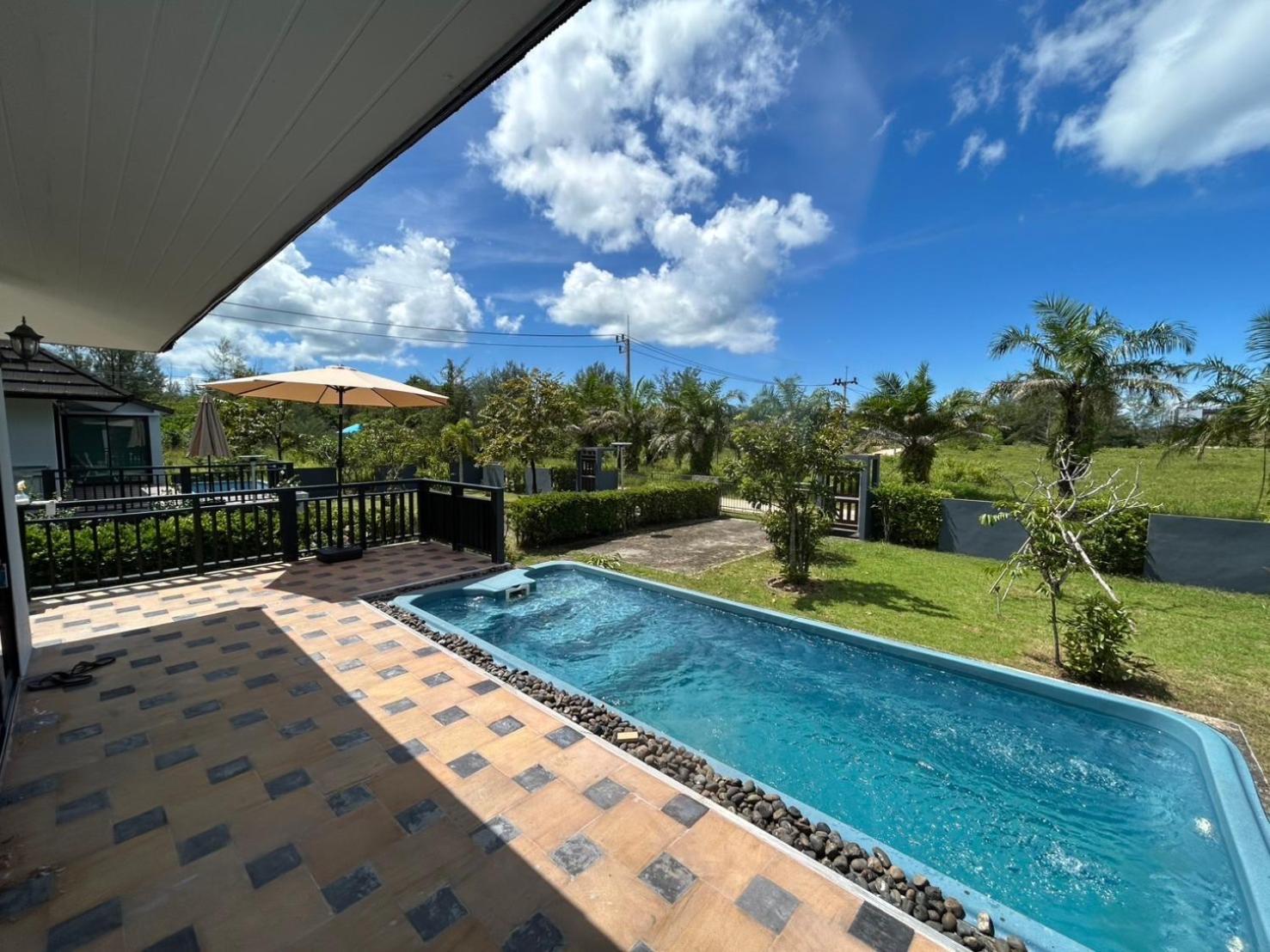 The Hip Resort @ Khao Lak Bang Sak Exterior photo