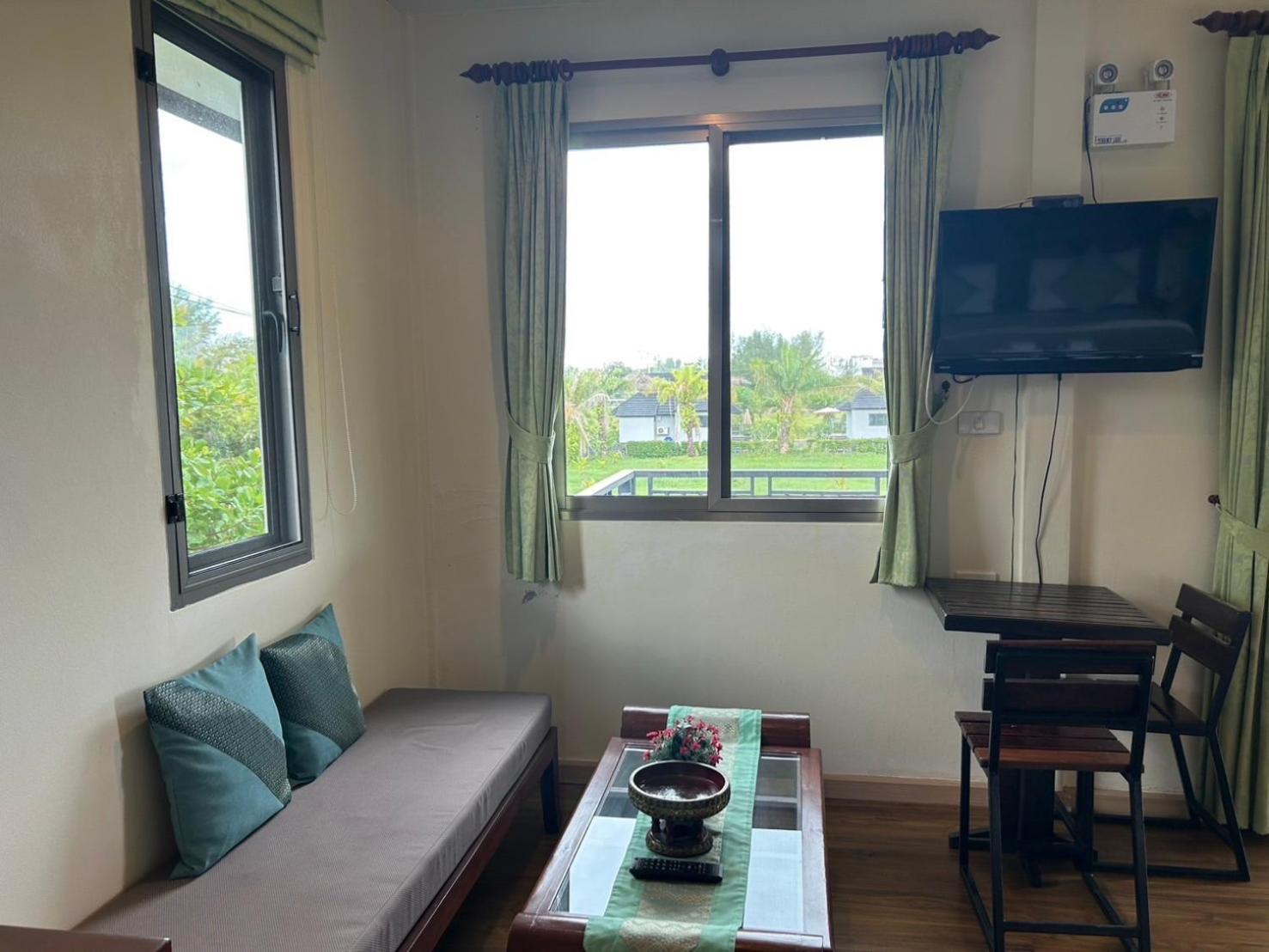 The Hip Resort @ Khao Lak Bang Sak Exterior photo